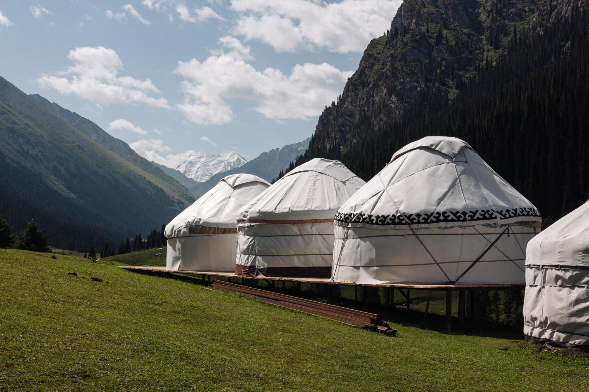 Eco Yurt Camp Arashan Hotel Teploklyuchinskoye Exterior foto