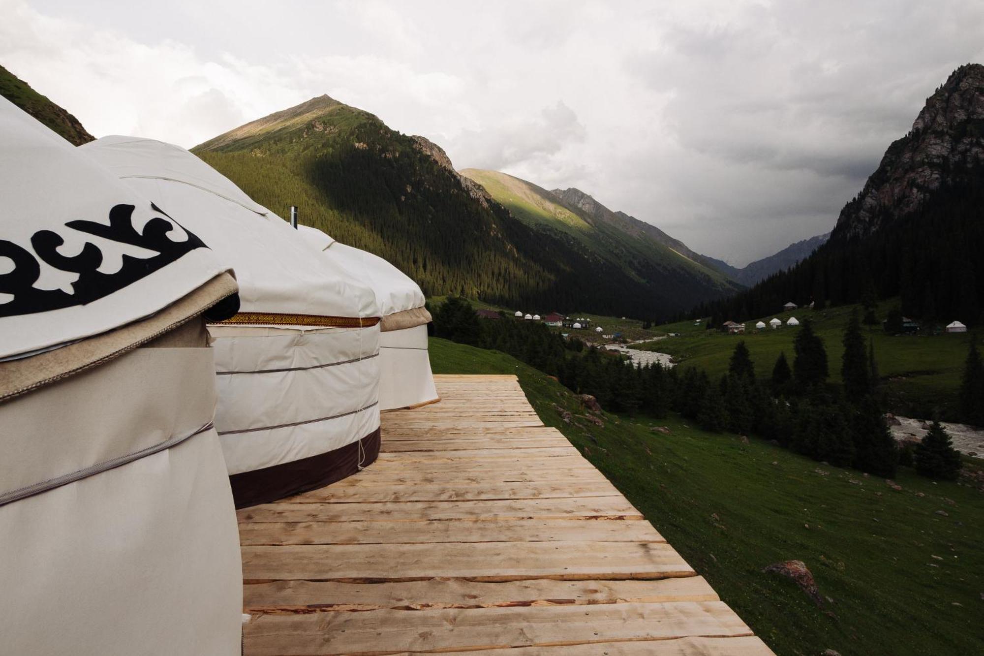 Eco Yurt Camp Arashan Hotel Teploklyuchinskoye Exterior foto