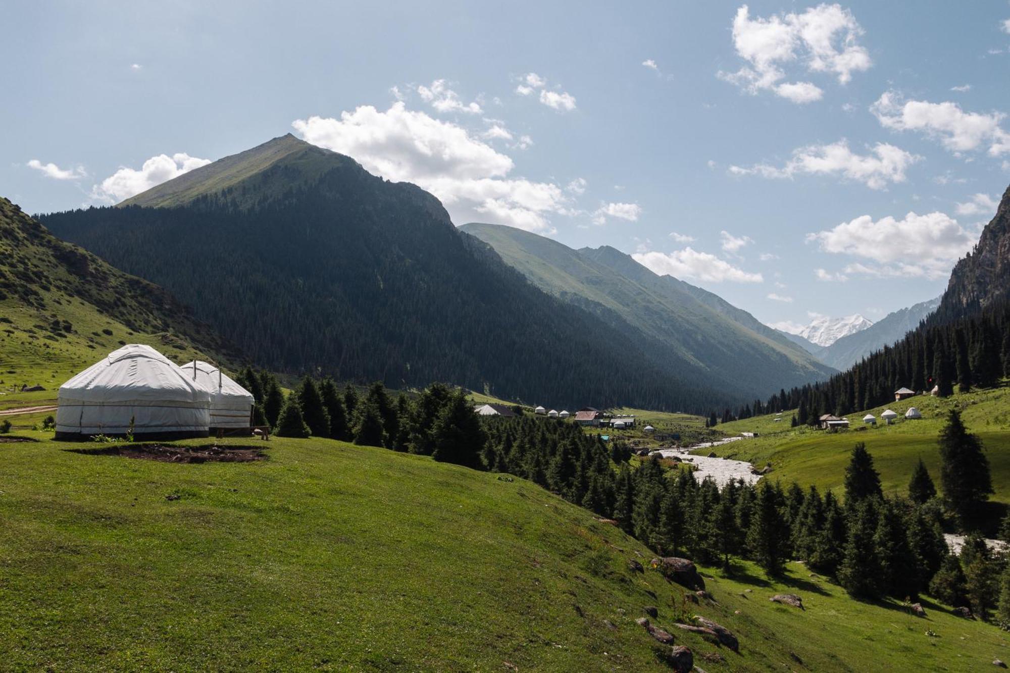 Eco Yurt Camp Arashan Hotel Teploklyuchinskoye Exterior foto