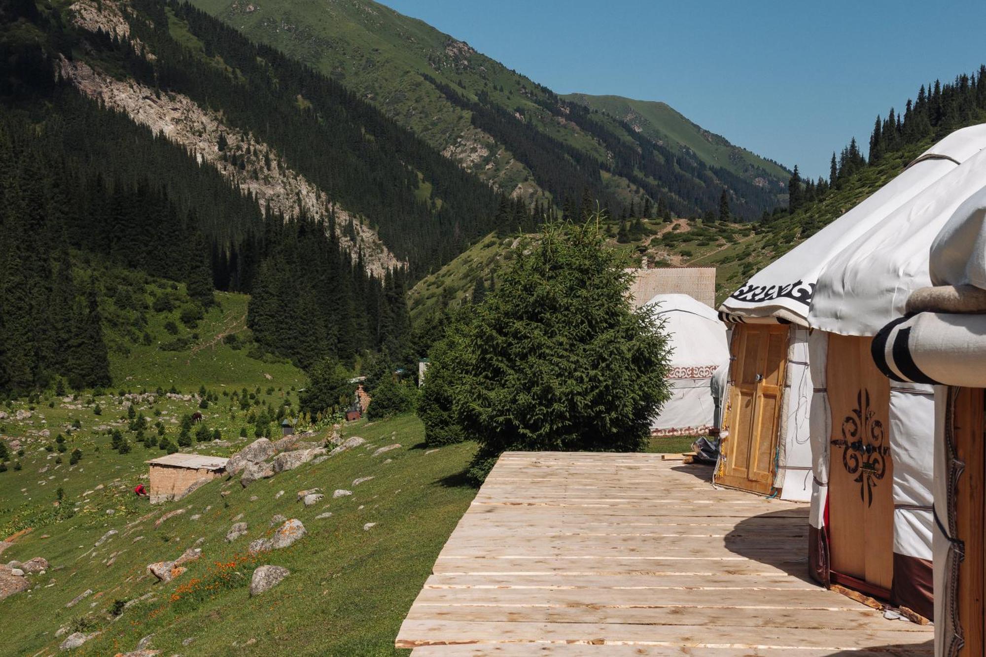Eco Yurt Camp Arashan Hotel Teploklyuchinskoye Exterior foto