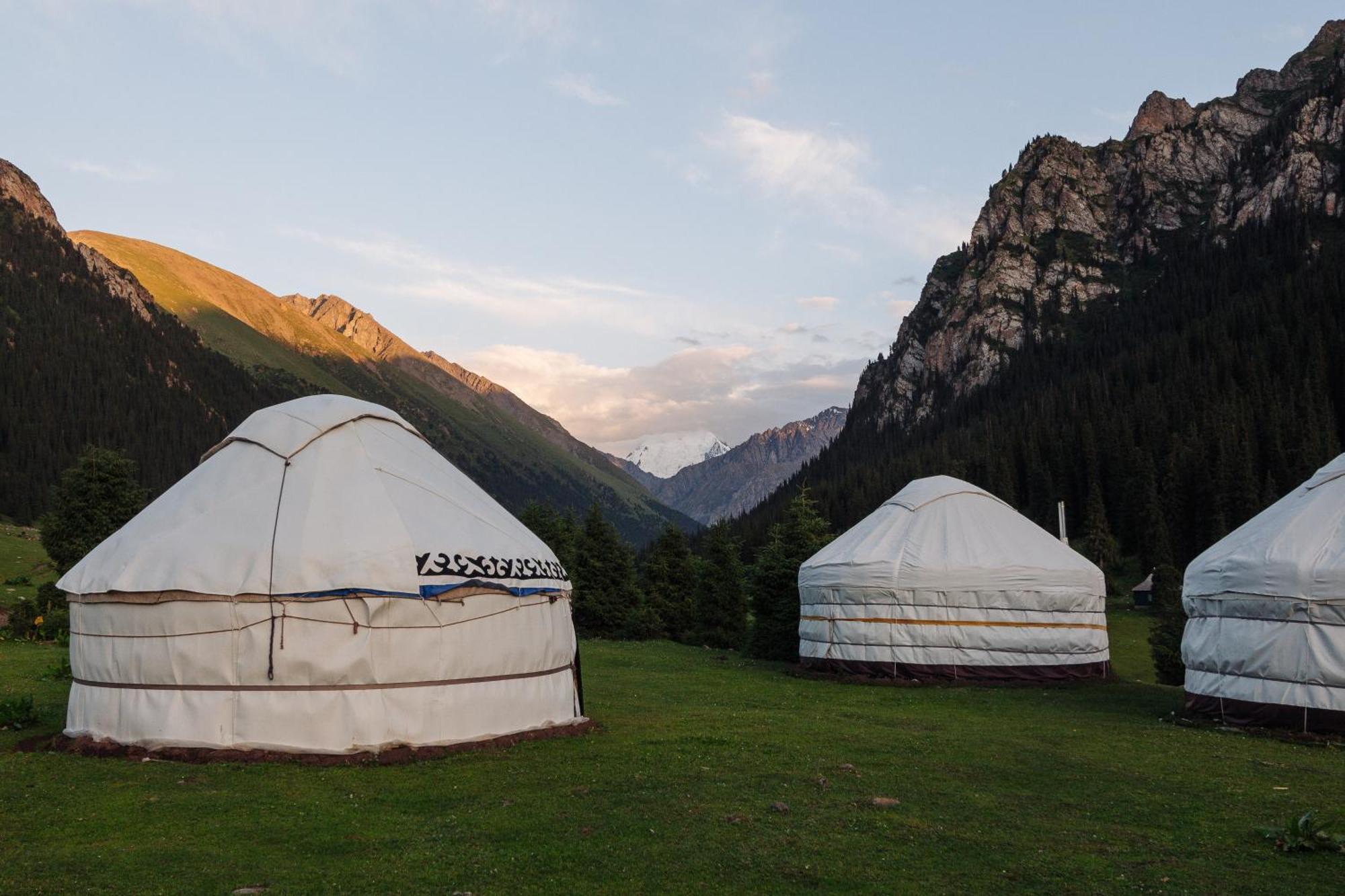 Eco Yurt Camp Arashan Hotel Teploklyuchinskoye Exterior foto