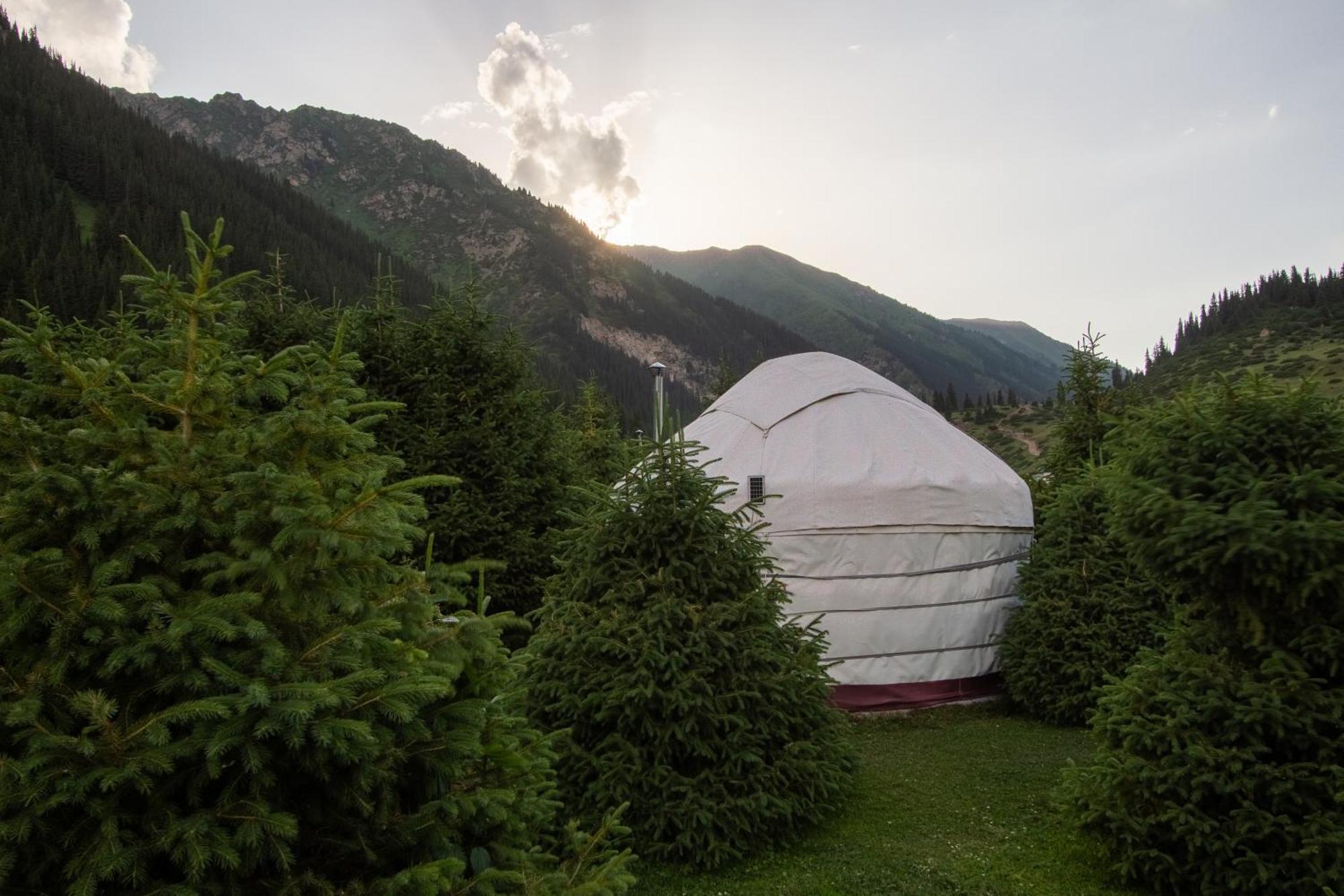 Eco Yurt Camp Arashan Hotel Teploklyuchinskoye Exterior foto